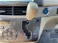 2011 Toyota Estima Hybrid