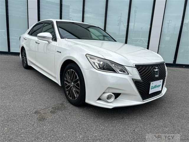 2013 Toyota Crown Hybrid