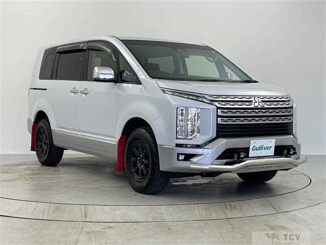 2022 Mitsubishi Delica D5
