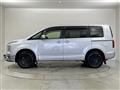 2022 Mitsubishi Delica D5