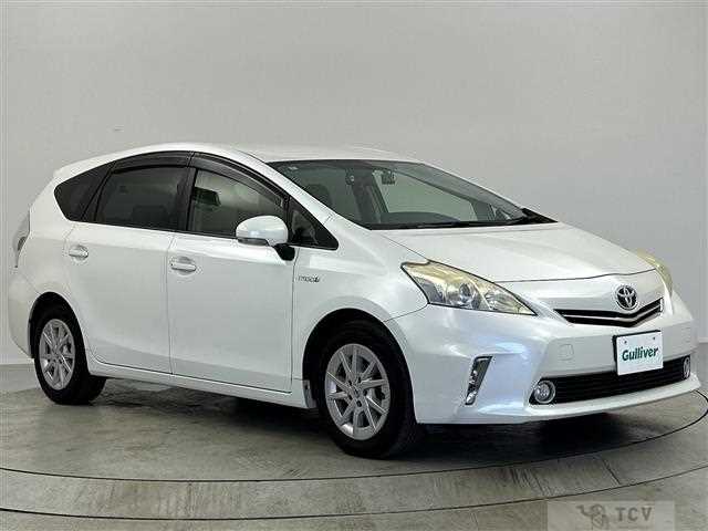 2013 Toyota PRIUS α