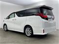 2015 Toyota Alphard