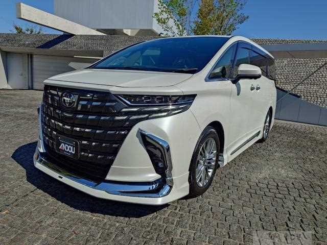 2023 Toyota Alphard Hybrid