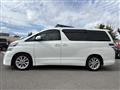 2010 Toyota Vellfire