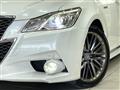 2013 Toyota Crown Hybrid