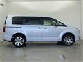 2024 Mitsubishi Delica D5