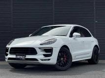 2016 Porsche Macan