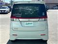 2012 Mitsubishi Delica D2