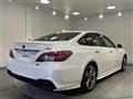2019 Toyota Crown Hybrid