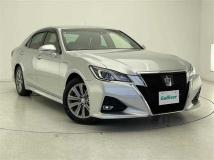 2017 Toyota Crown Hybrid
