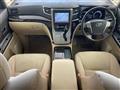 2013 Toyota Alphard Hybrid