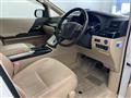 2013 Toyota Alphard Hybrid