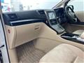 2013 Toyota Alphard Hybrid