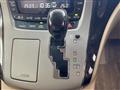 2013 Toyota Alphard Hybrid