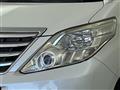 2013 Toyota Alphard Hybrid