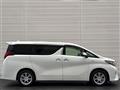2017 Toyota Alphard Hybrid