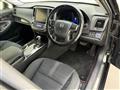 2015 Toyota Crown Hybrid