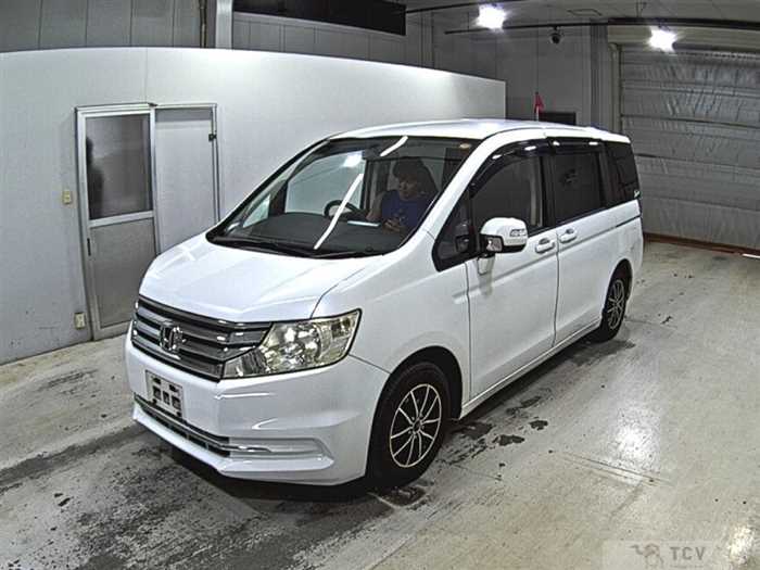 2013 Honda Step WGN