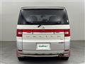 2017 Mitsubishi Delica D5