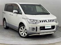 2017 Mitsubishi Delica D5