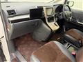 2013 Toyota Alphard