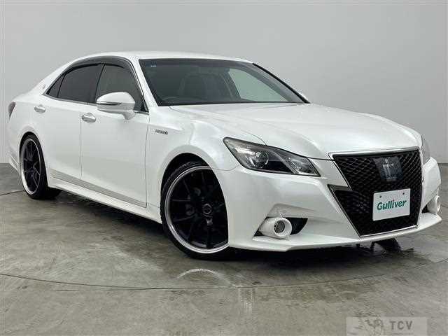 2015 Toyota Crown Hybrid
