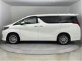 2022 Toyota Alphard Hybrid