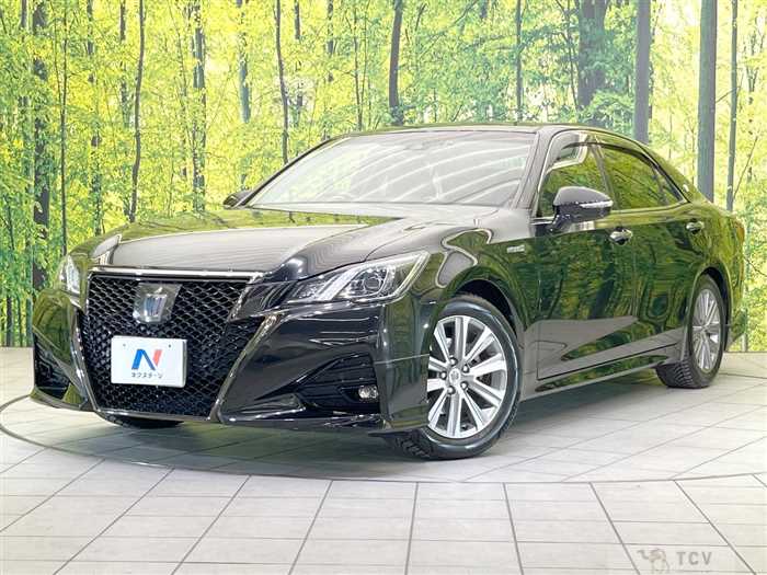 2018 Toyota Crown Hybrid