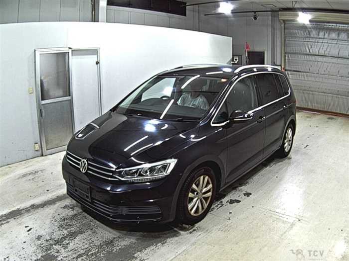 2017 Volkswagen Golf Touran