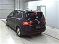 2017 Volkswagen Golf Touran