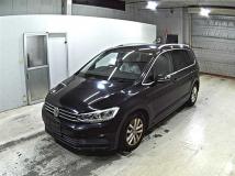 2017 Volkswagen Golf Touran