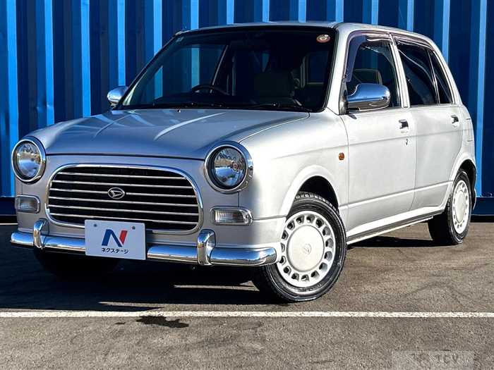 2001 Daihatsu Miragino