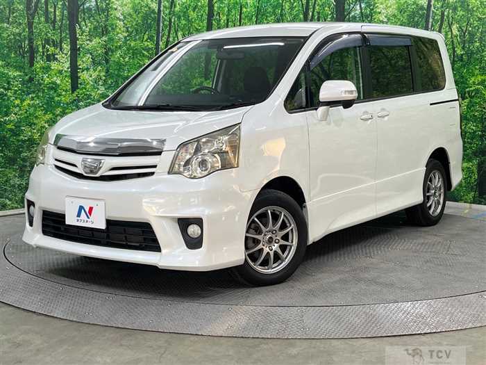 2010 Toyota Noah