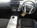 2016 Toyota PRIUS α