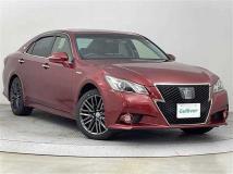2014 Toyota Crown Hybrid
