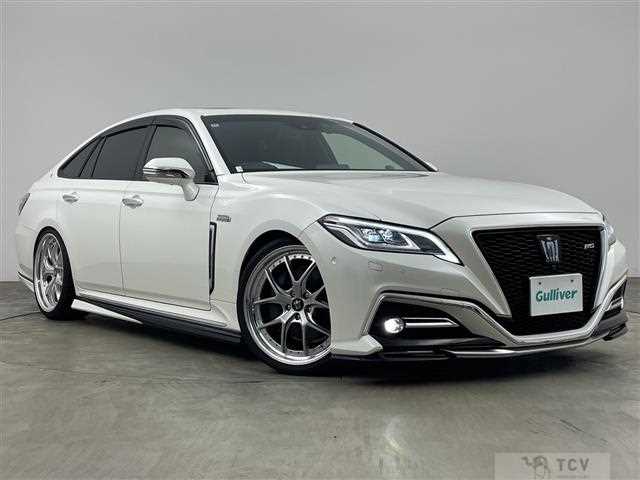 2018 Toyota Crown Hybrid