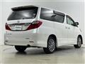 2013 Toyota Alphard
