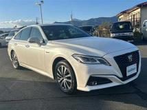 2019 Toyota Crown Hybrid