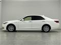 2016 Toyota Crown Hybrid