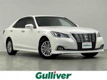 2016 Toyota Crown Hybrid