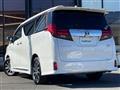 2017 Toyota Alphard Hybrid