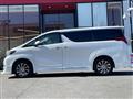 2017 Toyota Alphard Hybrid