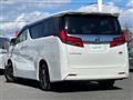 2022 Toyota Alphard Hybrid
