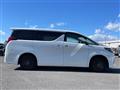 2022 Toyota Alphard Hybrid
