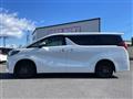 2022 Toyota Alphard Hybrid