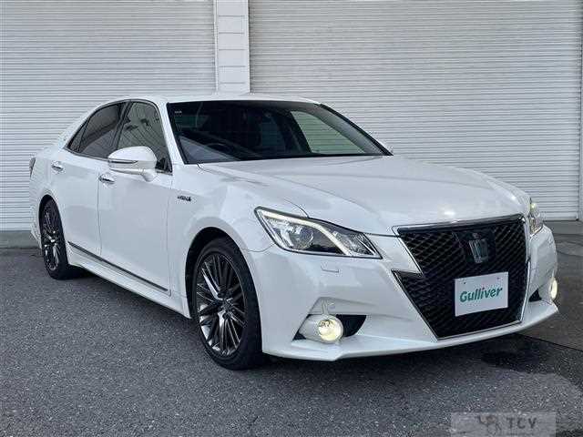 2013 Toyota Crown Hybrid