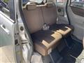 2010 Nissan ROOX