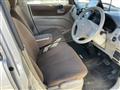 2010 Nissan ROOX