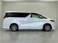 2022 Toyota Alphard Hybrid