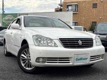 2004 Toyota Crown Royal Series